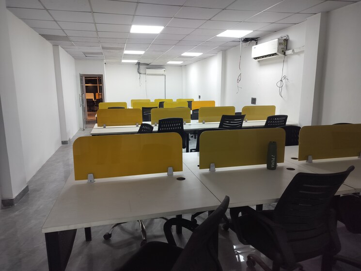 Team Area, sector 4 Commercial Office Space 1200 Sq.Ft. In Sector 4 Noida 9481887
