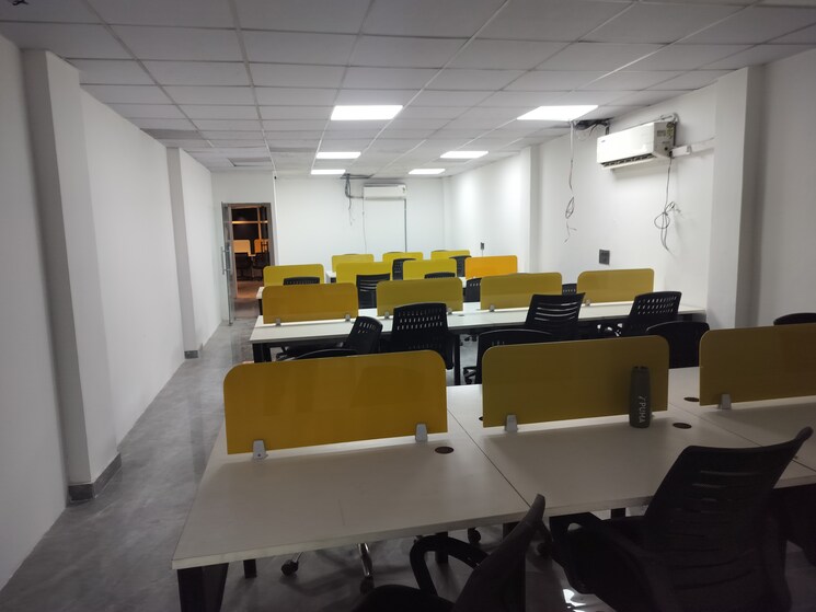 Team Area, sector 4 Commercial Office Space 1200 Sq.Ft. In Sector 4 Noida 9481887