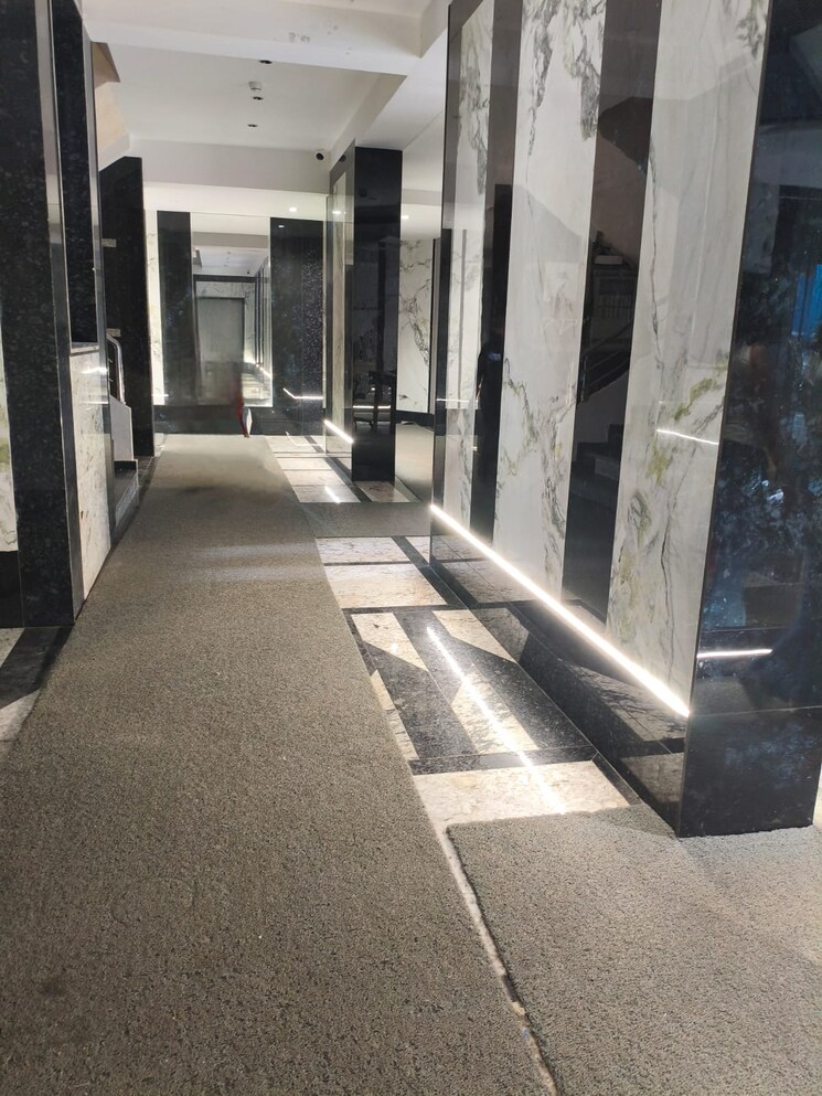  Parking, goregaon west 1 Bedroom 350 Sq.Ft. Apartment In Goregaon West Mumbai 9481874