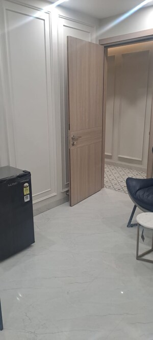 Room in Studio Builder Floor at Sector 42 – for Rent