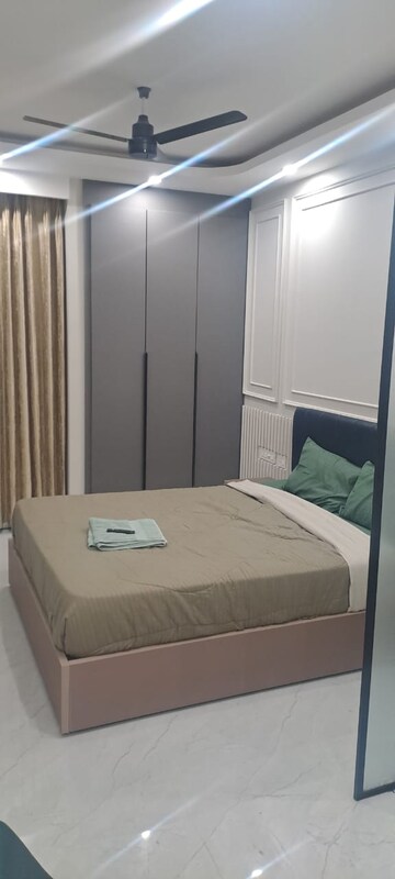 Bedroom in Studio Builder Floor at Sector 42 – for Rent
