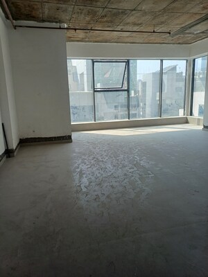 Room in  Office Space at Maxcap Centre, Andheri West – for Rent