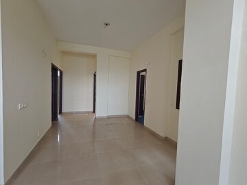 Room in 3 BHK Builder Floor at Aditya World City, Shahpur Bamheta – for Sale