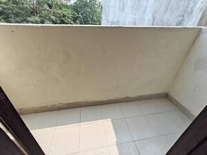 Furnished Amenities in 3 BHK Builder Floor at Aditya World City, Shahpur Bamheta – for Sale