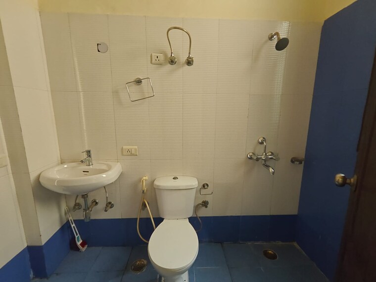 Bathroom, drushti-sapphire 2 Bedroom 663 Sq.Ft. Apartment In Ghatkopar East Mumbai 9482019