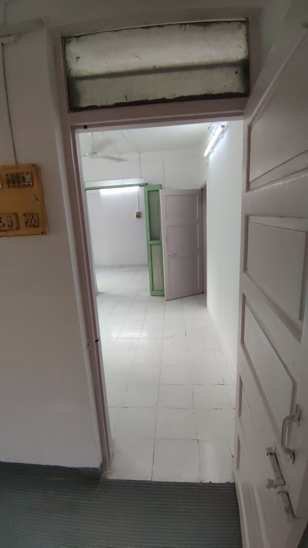 Office Space For Rent in Maheshwari Niketan Apartment