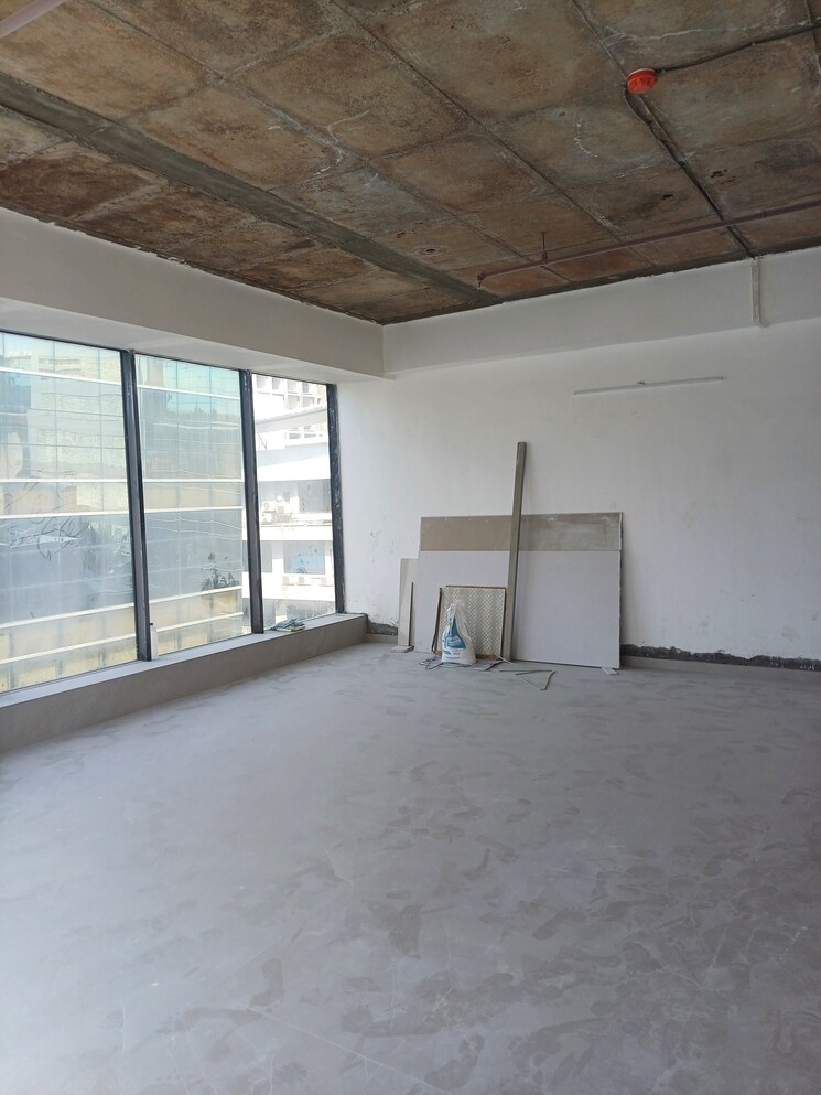 Balcony, maxcap-centre Commercial Office Space 432 Sq.Ft. In Andheri West Mumbai 9482067