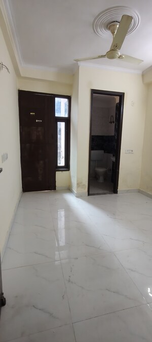 Room in 2 BHK Apartment at Chattarpur – for Rent