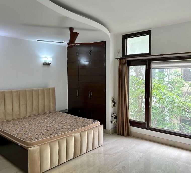 Bedroom, greater kailash ii 4 Bedroom 600 Sq.Yd. Builder Floor In Greater Kailash ii Delhi 9482071