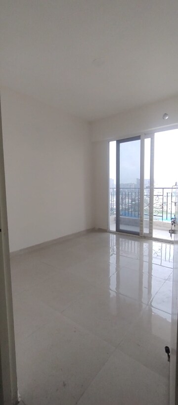 Room in 2 BHK Apartment at Signature The Millennia 3, Sector 37d – for Rent