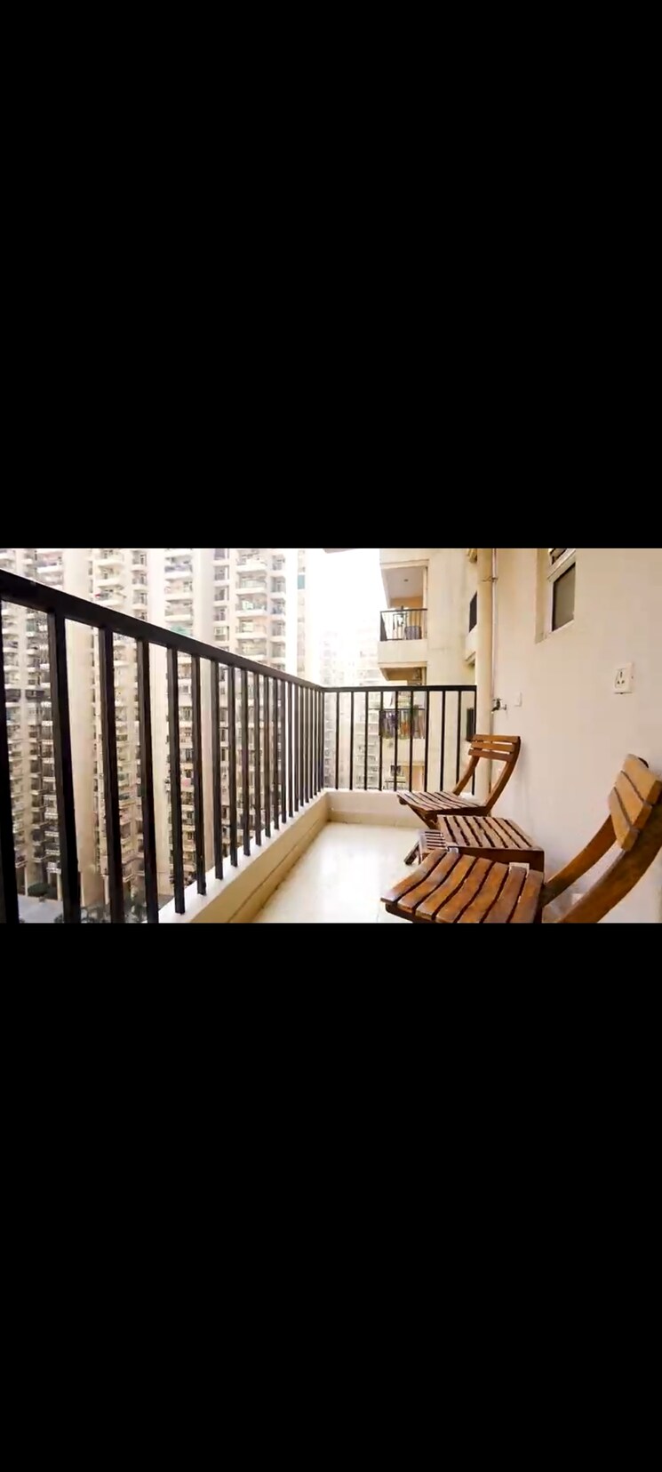 undefined, gaur-city-2-12th-avenue 2.5 Bedroom 1055 Sq.Ft. Apartment In Sector 16c Greater Noida Greater Noida 9482083