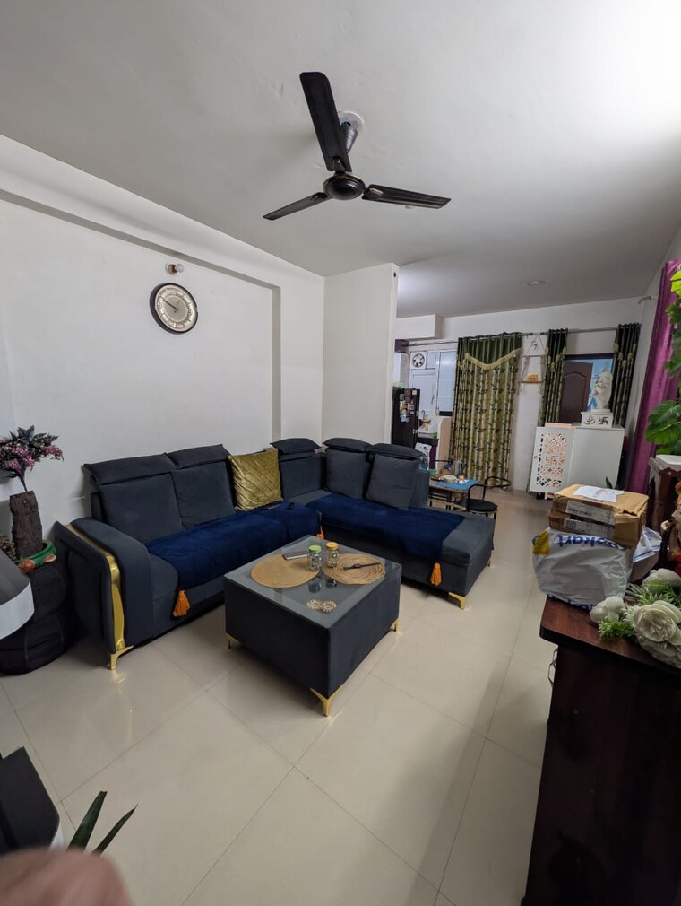 Team Area, aditya-urban-homes 2 Bedroom 840 Sq.Ft. Apartment In Shahpur Bamheta Ghaziabad 9482077