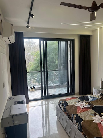 Bedroom in 1 BHK Builder Floor at Sector 22 – for Rent