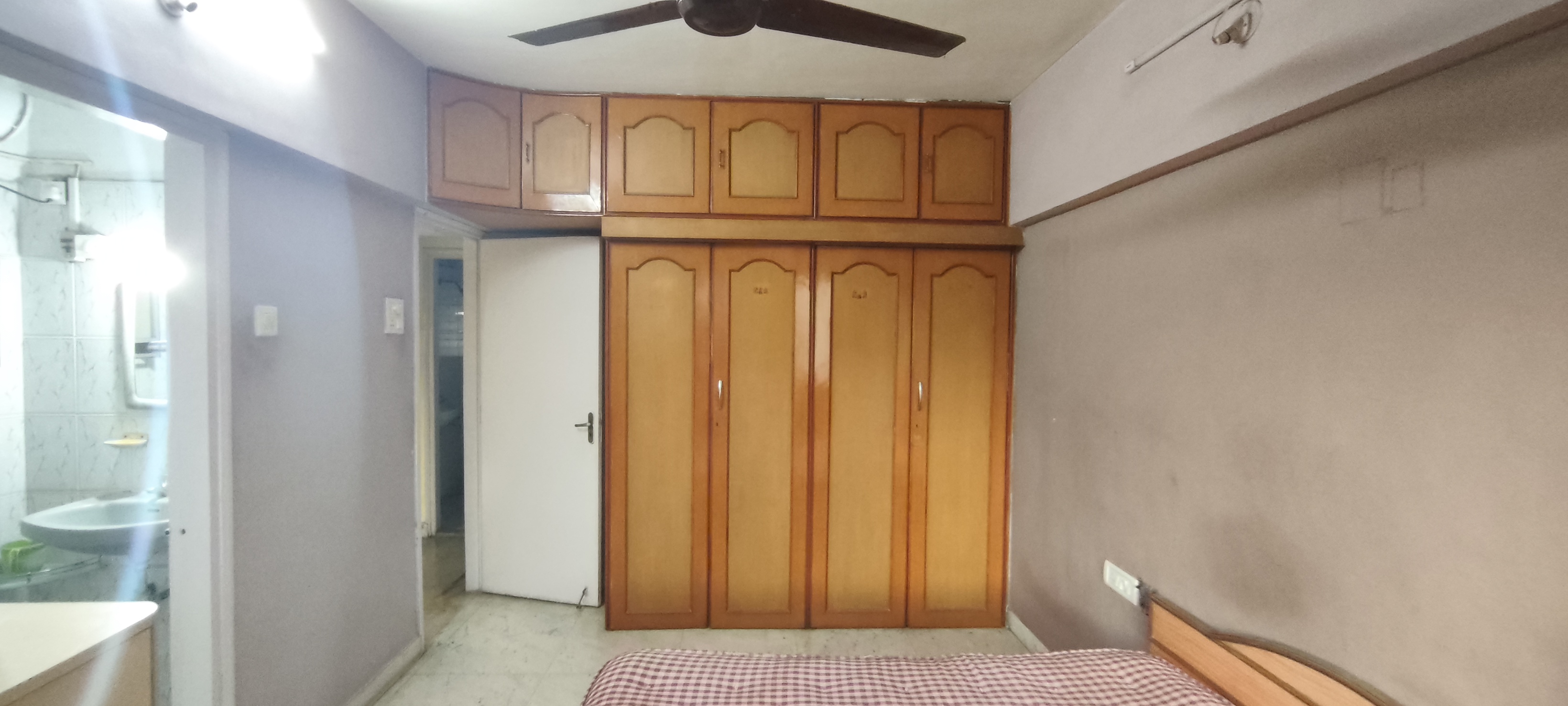 1 BHK Apartment For Rent in Pratap Tower