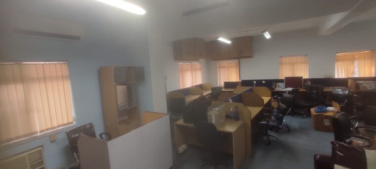 Living Room, park street Commercial Office Space 1200 Sq.Ft. In Park Street Kolkata 9482088