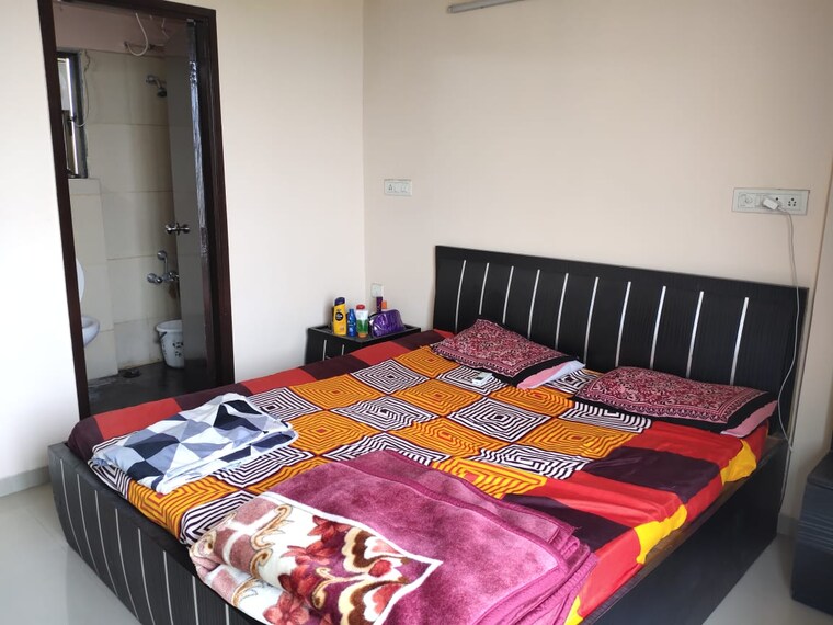 Bedroom, vaishnodevi circle 2 Bedroom 1300 Sq.Ft. Penthouse In Vaishnodevi Circle Ahmedabad 9482142