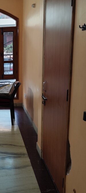 Furnished Amenities in 3 BHK Independent House at RWA Apartments, Sector 31 – for Rent