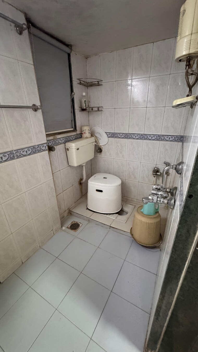 Bathroom, kshitij-chs 1 Bedroom 450 Sq.Ft. Apartment In Goregaon East Mumbai 9482152