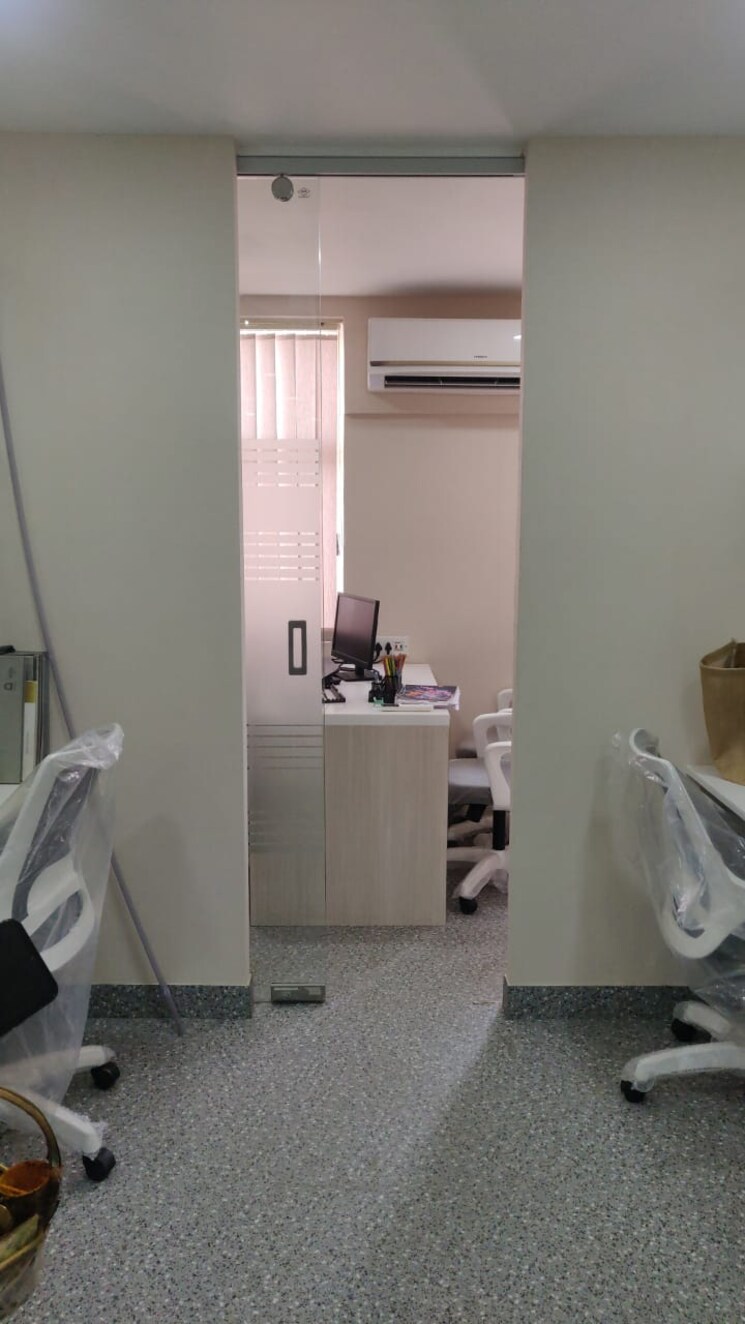 Bathroom, park street Commercial Office Space 350 Sq.Ft. In Park Street Kolkata 9482200