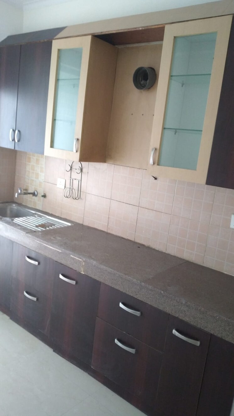 Kitchen, orchid-island 3 Bedroom 1550 Sq.Ft. Builder Floor In Sector 51 Gurgaon 9482317