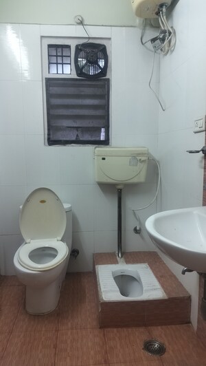 Bathroom in 3 BHK Apartment at Jubilee Hills – for Rent