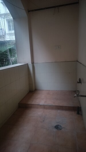 Bathroom in 3 BHK Apartment at Jubilee Hills – for Rent