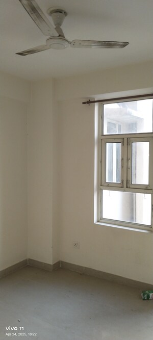 Room in 2 BHK Apartment at Shree Vardhman Mantra, Sector 67 – for Rent