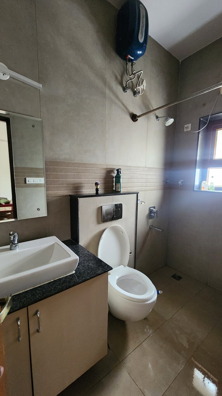 Bathroom, indiranagar 3 Bedroom 2500 Sq.Ft. Apartment In Indiranagar Bangalore 9482375