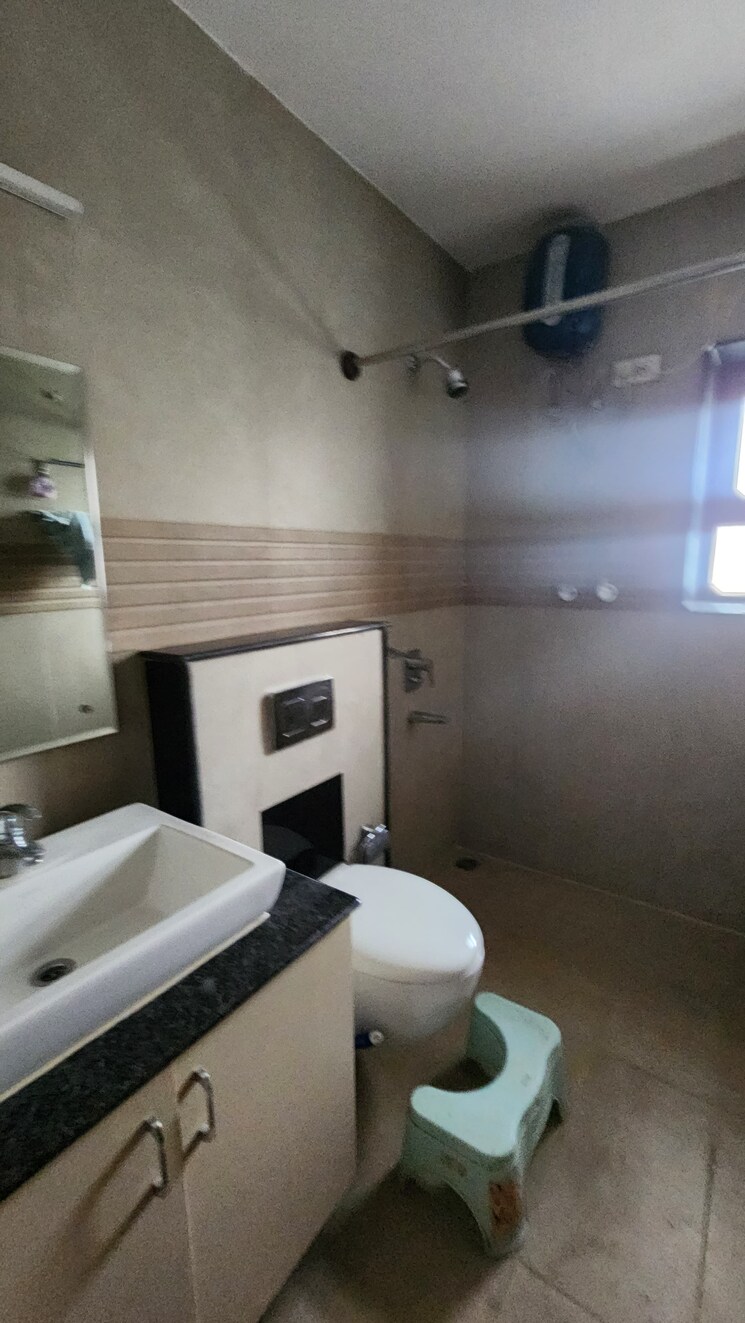 Attached Bathroom, indiranagar 3 Bedroom 2500 Sq.Ft. Apartment In Indiranagar Bangalore 9482375