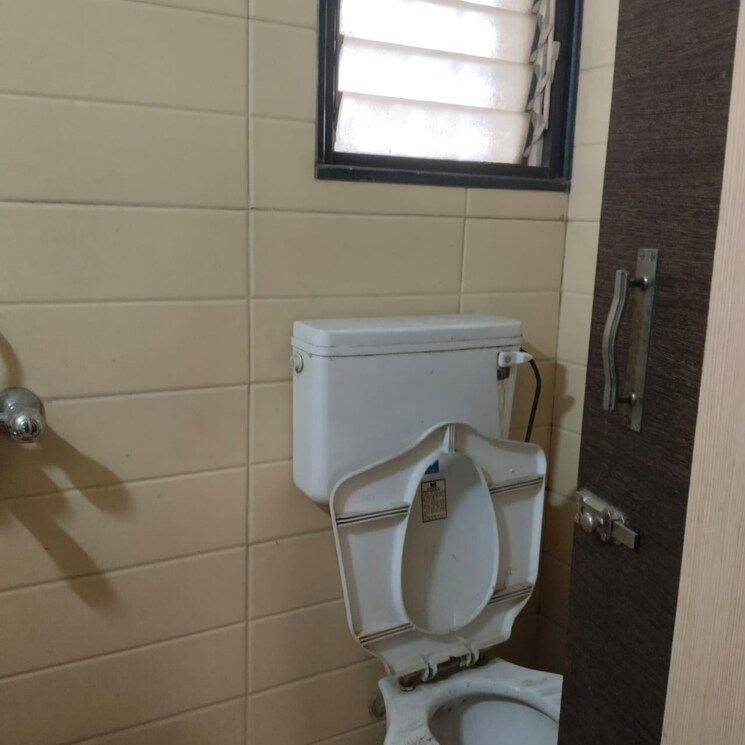 Bathroom, shubharambh-towers 3 Bedroom 1350 Sq.Ft. Apartment In Ghodbunder Road Thane 9482422