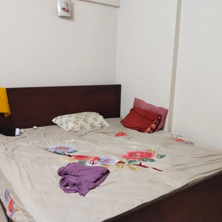 Bedroom, shubharambh-towers 3 Bedroom 1350 Sq.Ft. Apartment In Ghodbunder Road Thane 9482422