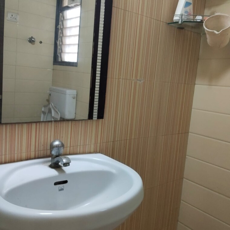 Bathroom, shubharambh-towers 3 Bedroom 1350 Sq.Ft. Apartment In Ghodbunder Road Thane 9482422