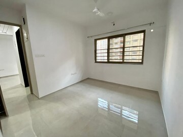 Room in 1 BHK Apartment at Sheth Vasant Oasis, Andheri East – for Rent