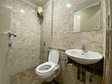 Bathroom in 1 BHK Apartment at Sheth Vasant Oasis, Andheri East – for Rent