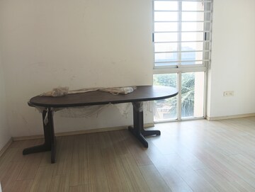 Kitchen in 2 BHK Apartment at Sheth Vasant Lawns, Laxmi Nagar – for Sale