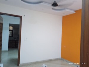 Room in 1 BHK Builder Floor at Vikas Puri – for Rent