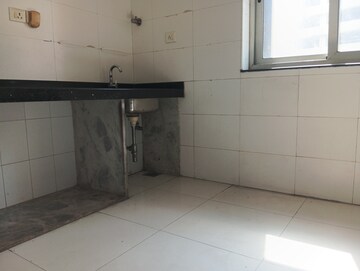 Bathroom in 2 BHK Apartment at Sheth Vasant Lawns, Laxmi Nagar – for Sale