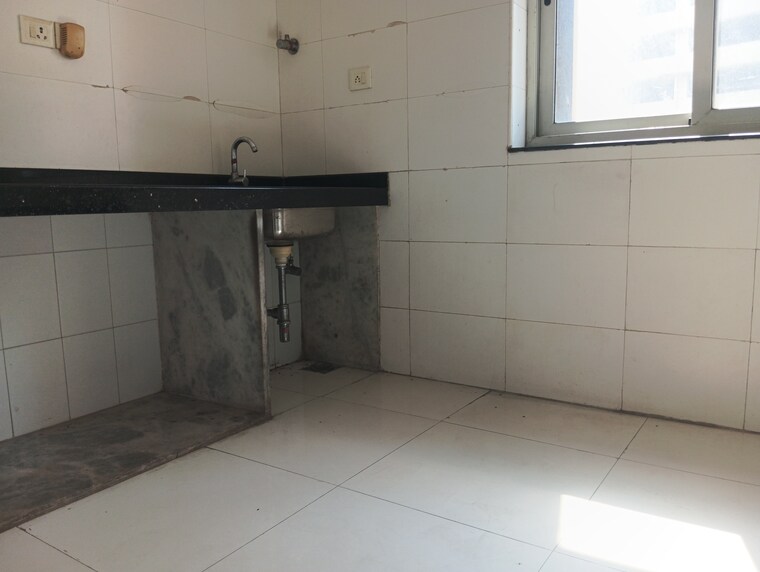 Bathroom, sheth-vasant-lawns 2 Bedroom 830 Sq.Ft. Apartment In Laxmi Nagar Thane 9482545