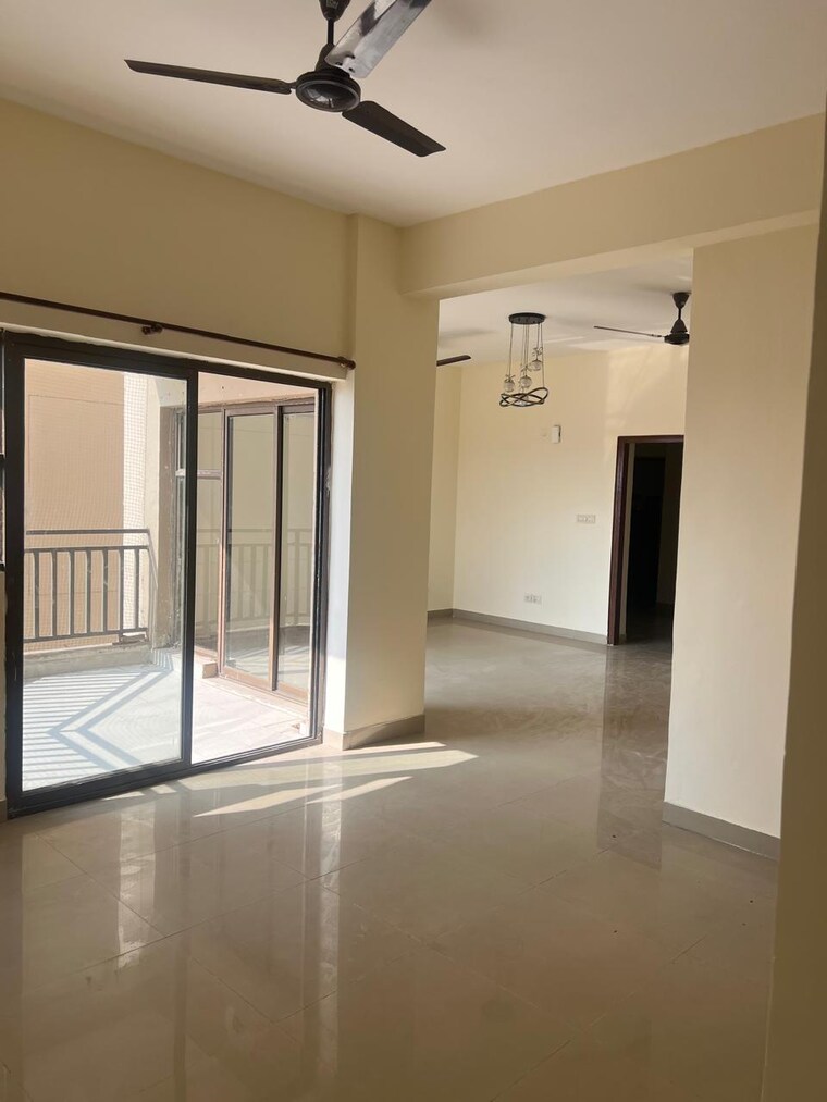 Room, ardee-city 3 Bedroom 1830 Sq.Ft. Apartment In Sector 52 Gurgaon 9482561
