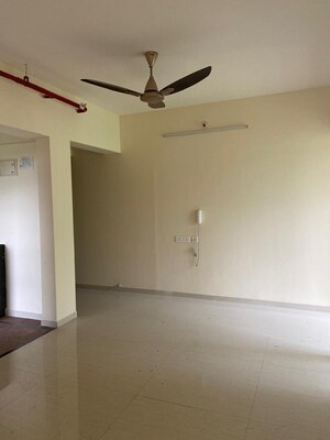 Room in 2 BHK Apartment at Bharat Ecovistas, Shilphata – for Rent