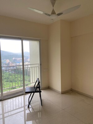 Room in 2 BHK Apartment at Bharat Ecovistas, Shilphata – for Rent