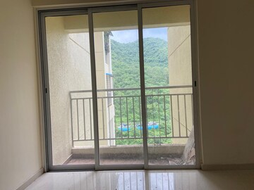 Room in 2 BHK Apartment at Bharat Ecovistas, Shilphata – for Rent