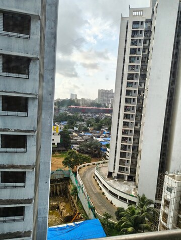 1 BHK Apartment – Exterior View View at Je And Vee Om Trimurti, Malad East - for Rent