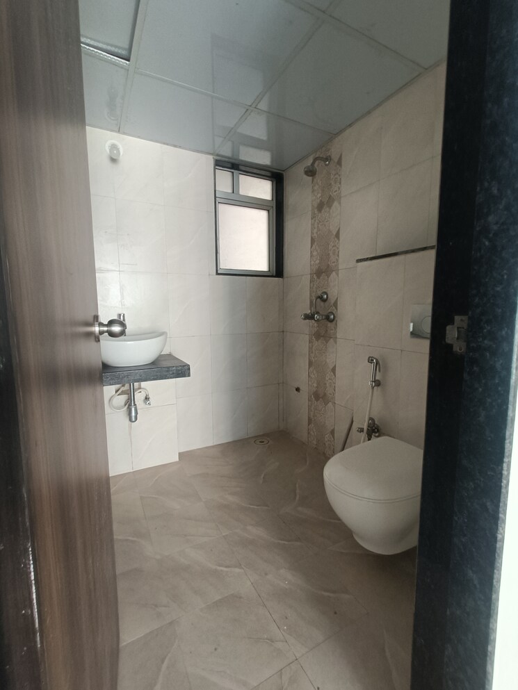 Bathroom, jp-north-euphoria 3 Bedroom 915 Sq.Ft. Apartment In Mira Road Thane 9482653