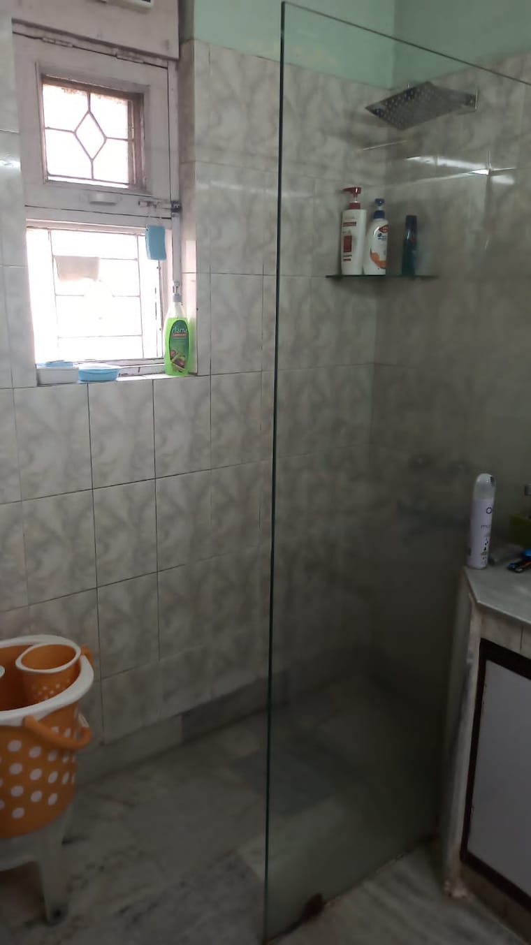 Bathroom, sector 10 dwarka 2 Bedroom 1300 Sq.Ft. Apartment In Sector 10 Dwarka Delhi 9482619