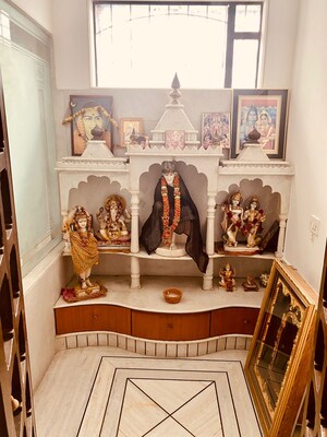 Furnished Amenities in 4 BHK Penthouse at Lalit Apartment, Aundh – for Sale