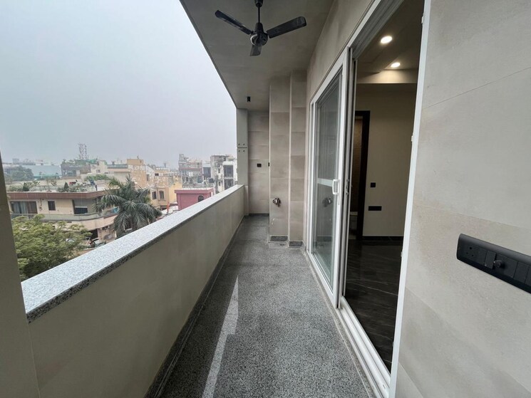Balcony, janakpuri 4 Bedroom 217 Sq.Yd. Builder Floor In Janakpuri Delhi 9482690