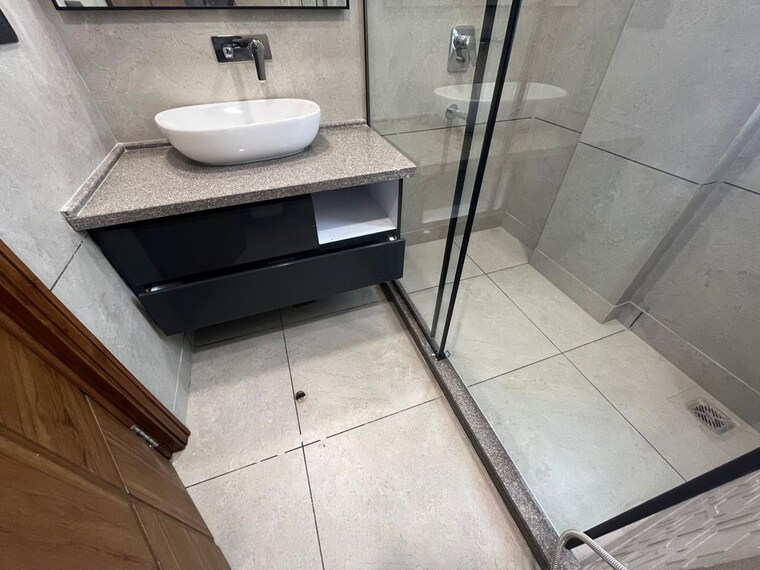 Bathroom, janakpuri 4 Bedroom 217 Sq.Yd. Builder Floor In Janakpuri Delhi 9482690