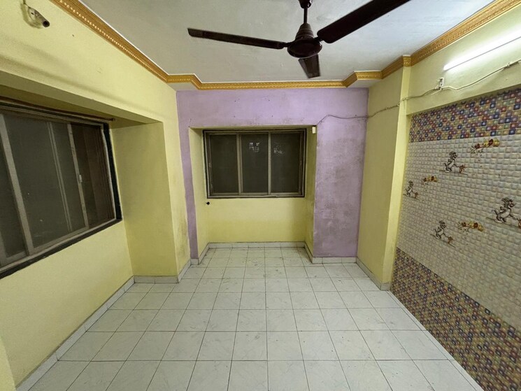 Room, om-harmony 1 RK 450 Sq.Ft. Apartment In Sector 11 Kopar Khairane Navi Mumbai 9482686