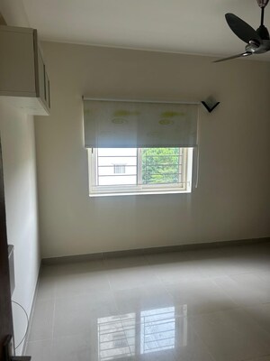 Room in 3 BHK Apartment at Mahendra Aarna, Electronic City Phase ii – for Rent